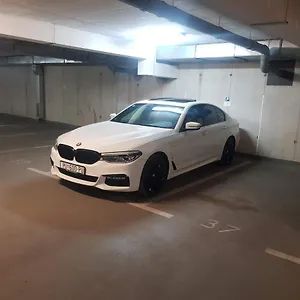 Vip, With Free Garage Parking Apartman