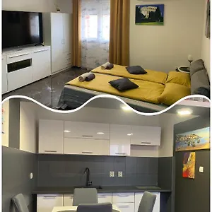 Dama Blizina Amfiteatra I Bus Kolodvora ,besplatan Privatni Parking,self-check- In Apartman