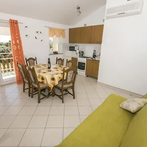  Apartment Ana